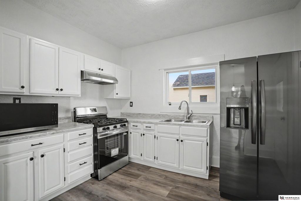 2411 Madison Street, Bellevue