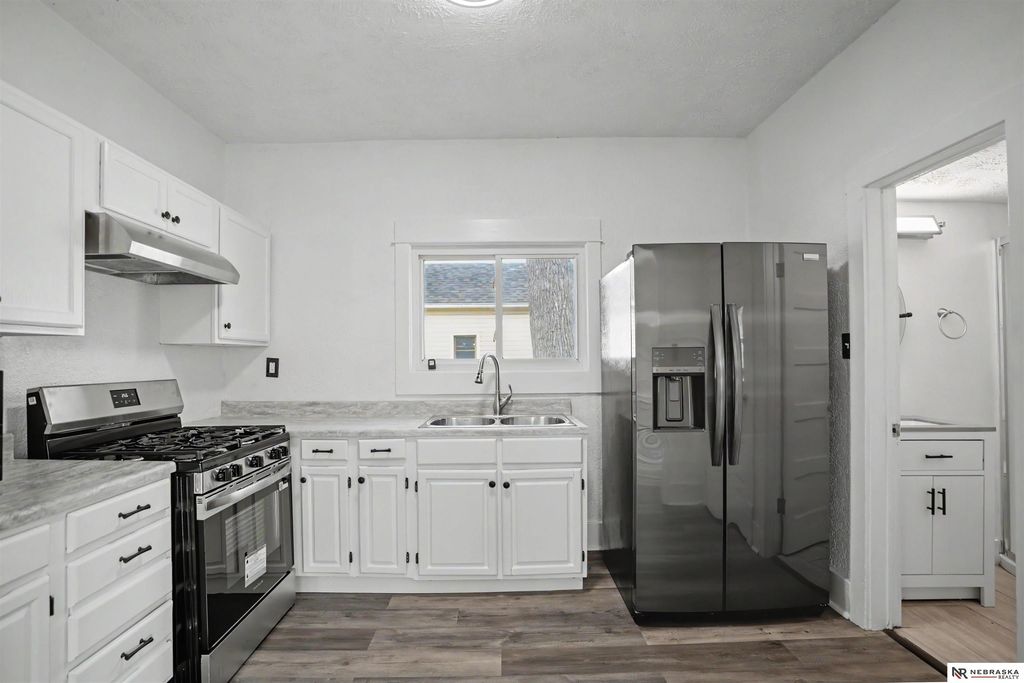 2411 Madison Street, Bellevue