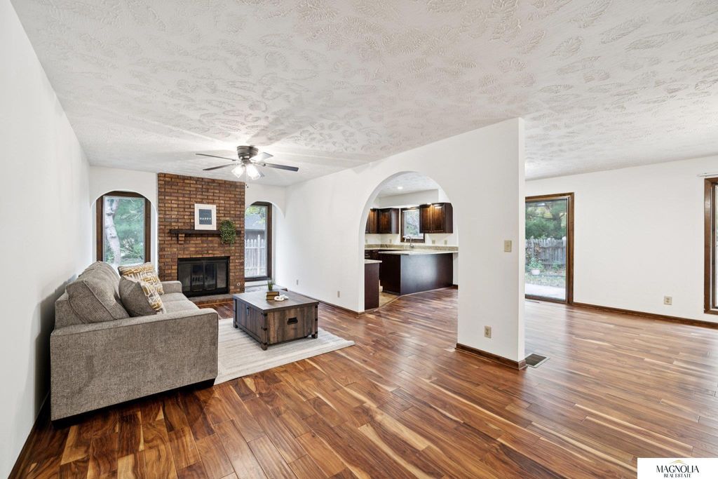 5800 Berkeley Drive, Lincoln