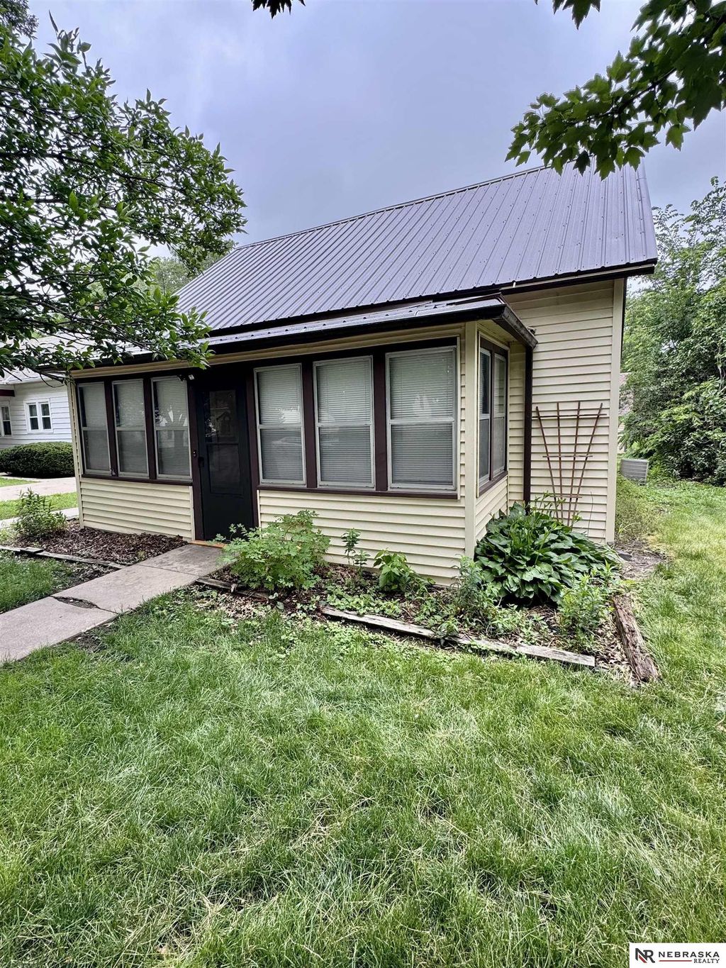 420 N Madison Street, Brainard