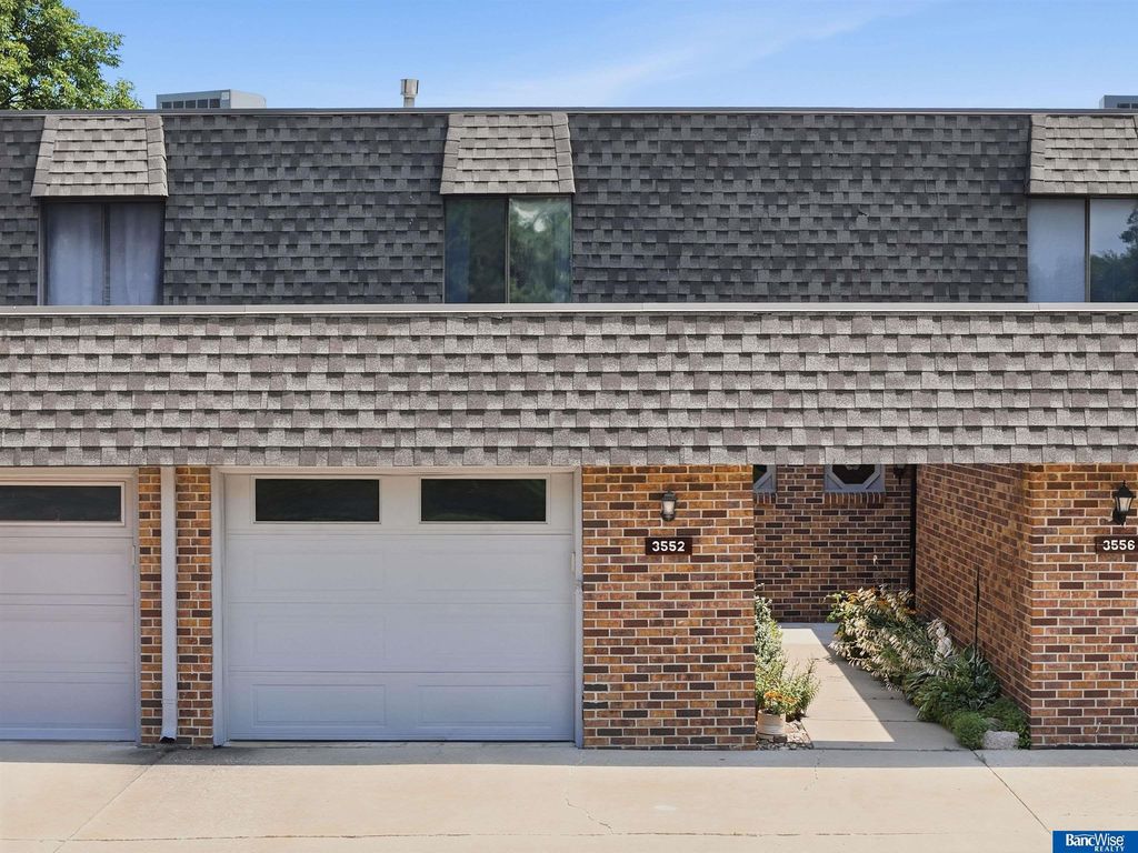 3552 Neerpark Drive, Lincoln