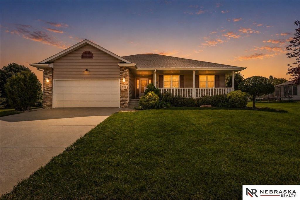 10470 N 150th Street, Waverly