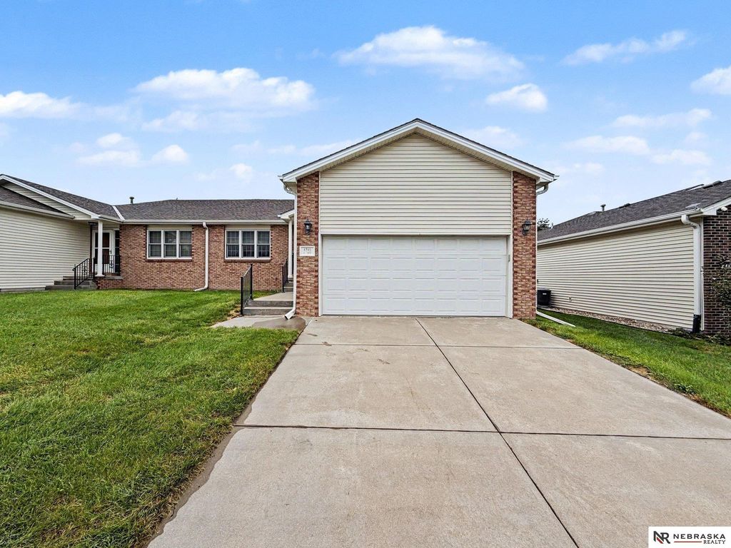 4941 S 78th Street, Lincoln