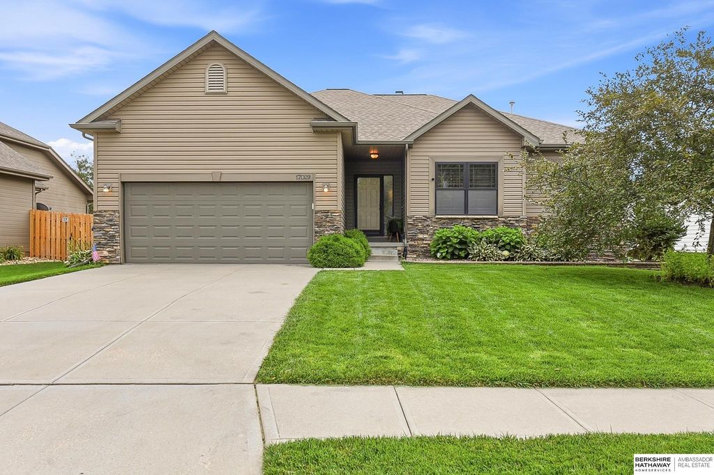 17029 Colleen Lane, Gretna