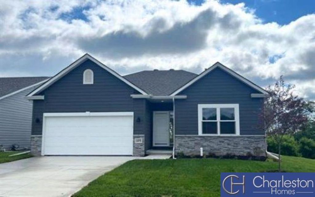 11704 S 54th Street, Bellevue