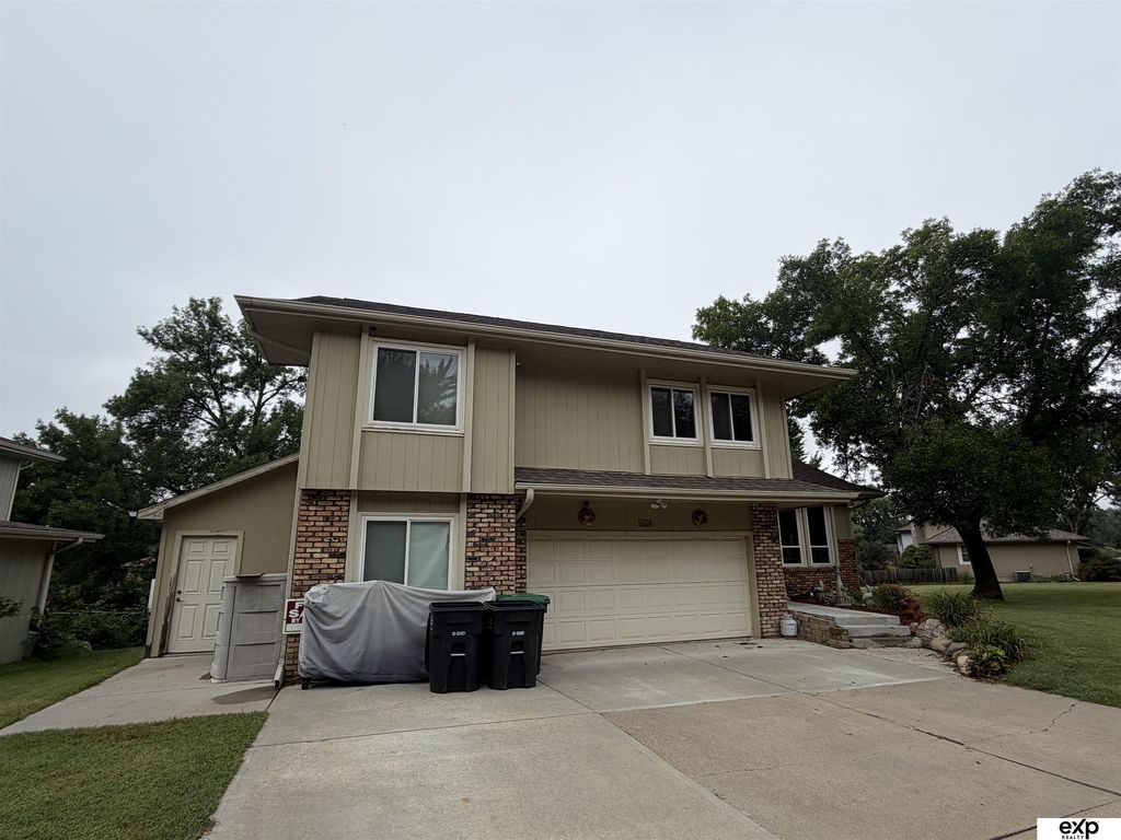 5538 S 152nd Street, Omaha