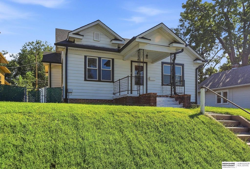 4311 Emmet Street, Omaha
