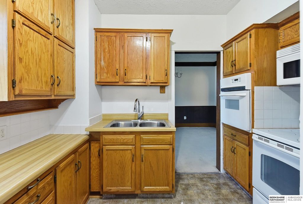 4311 Emmet Street, Omaha