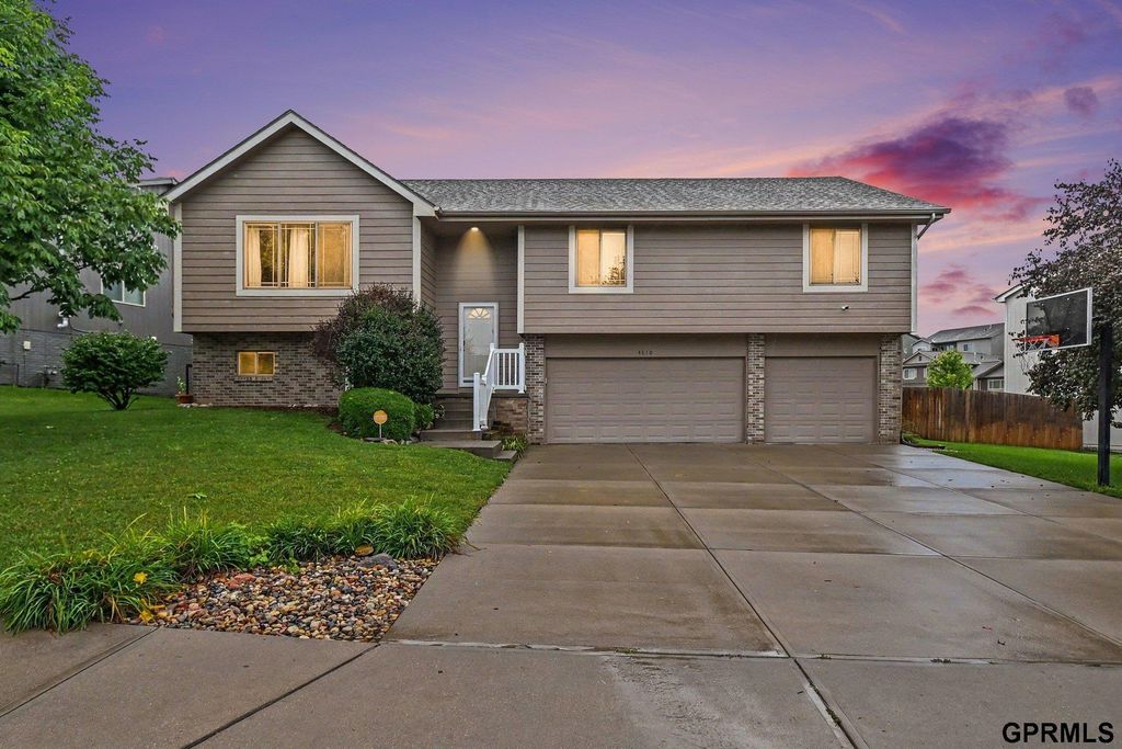 4810 N 175th Street, Omaha