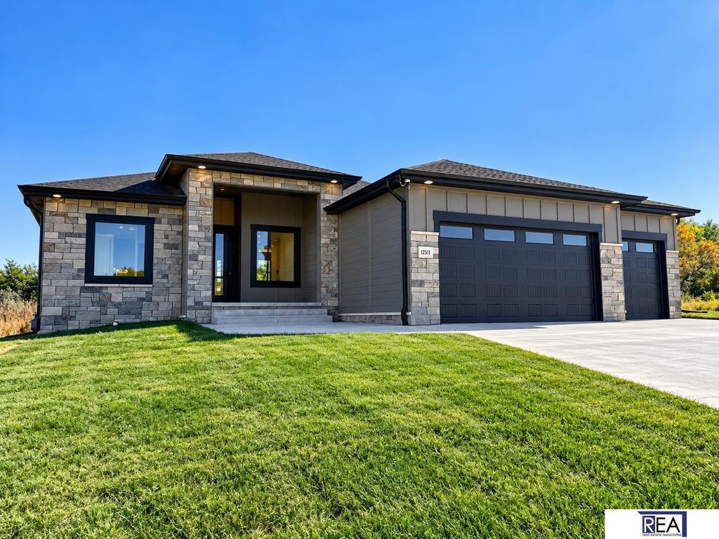 12511 S 87 Avenue, Papillion