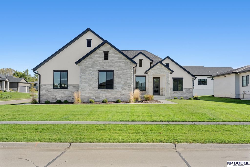 8909 Appaloosa Lane, Lincoln
