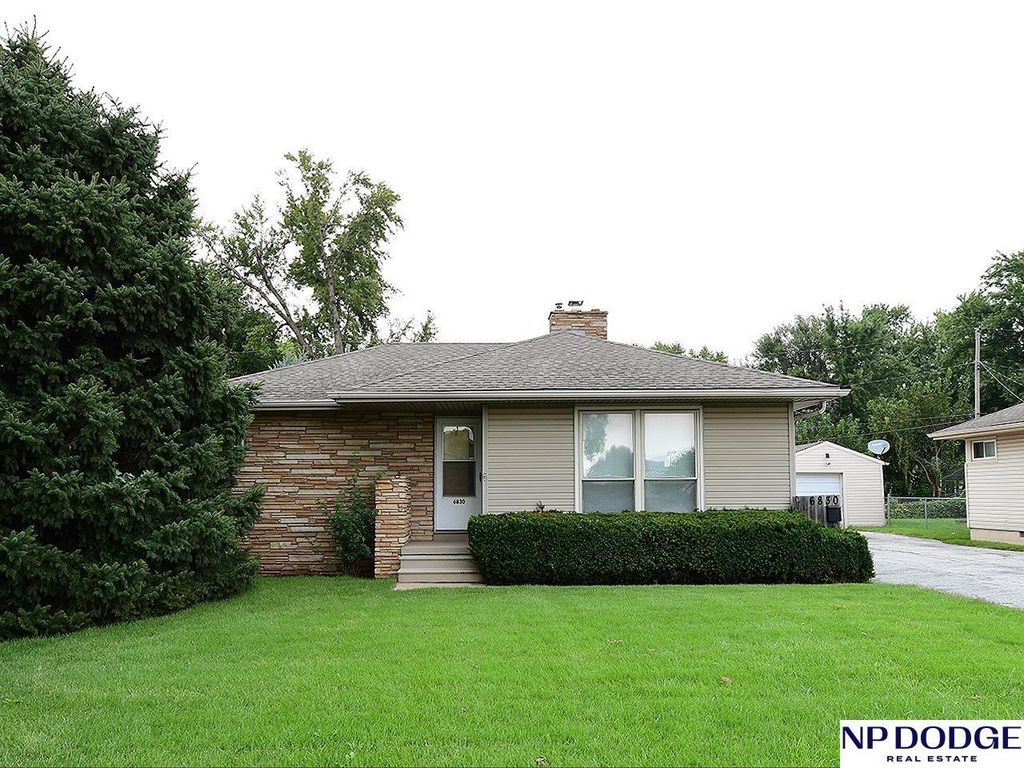 6830 Pacific Street, Omaha