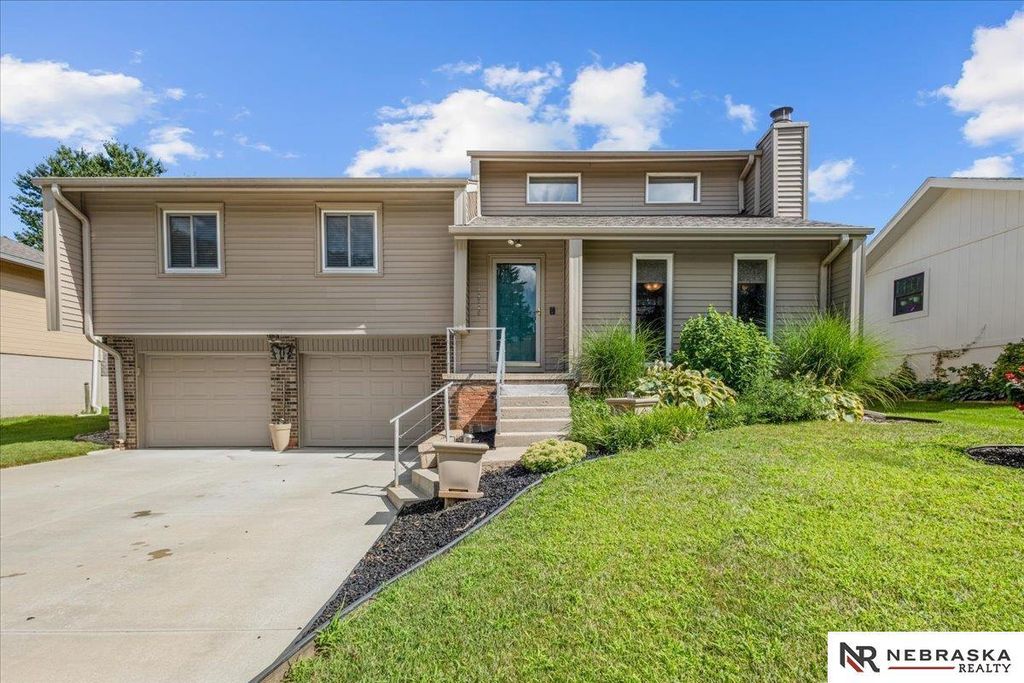 12729 Erskine Street, Omaha