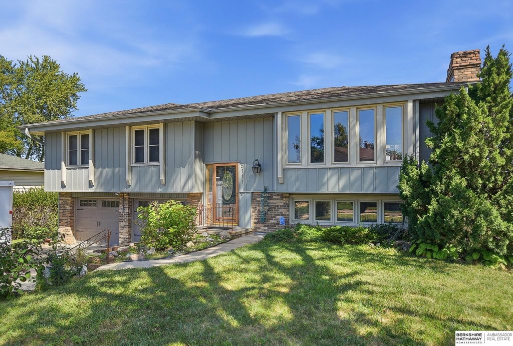 5111 Eastridge Drive, Omaha
