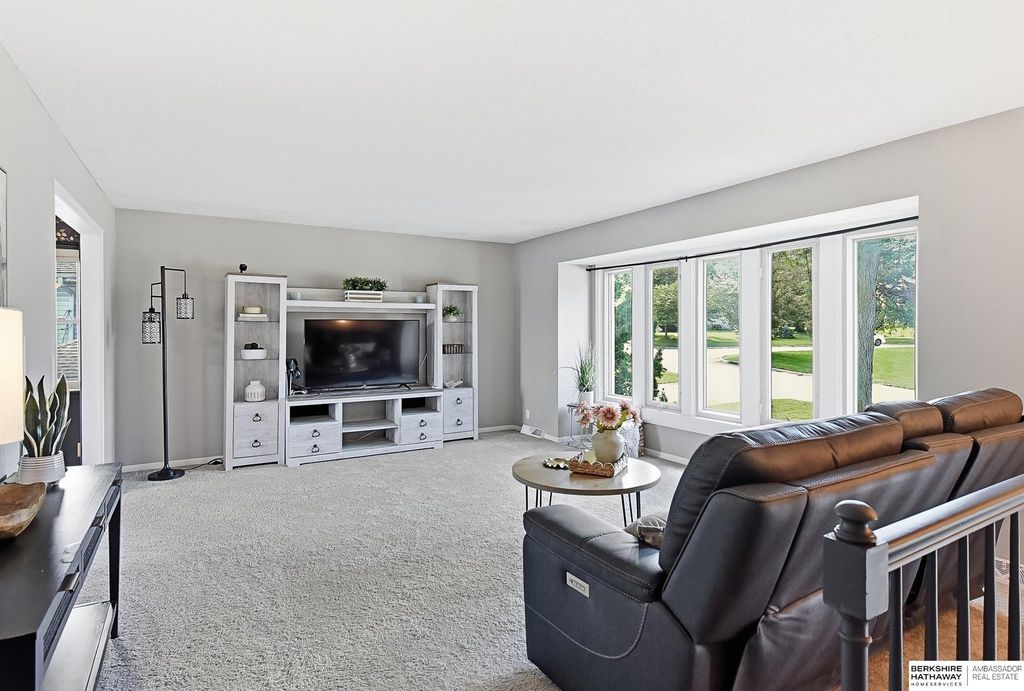5111 Eastridge Drive, Omaha Property Listing: MLS® #22626327