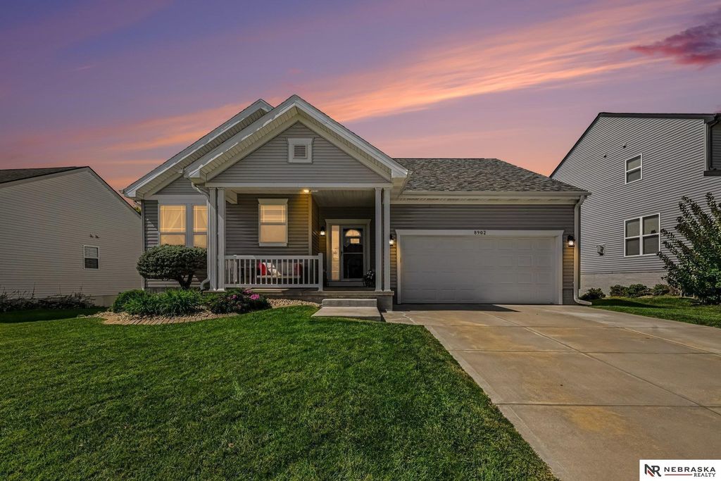 8902 N 158th Street, Bennington
