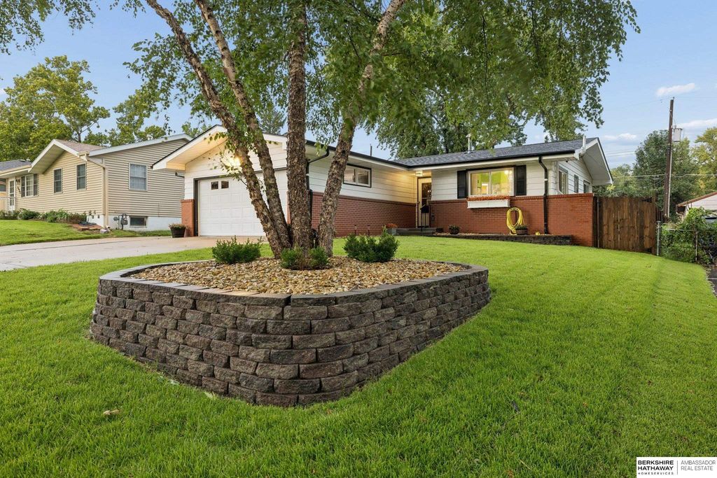 4420 N 10th Street, Lincoln