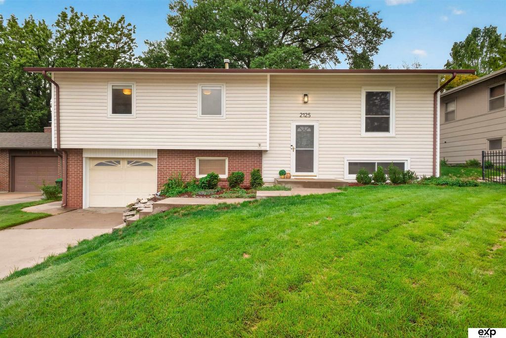 2125 S 62nd Street, Lincoln