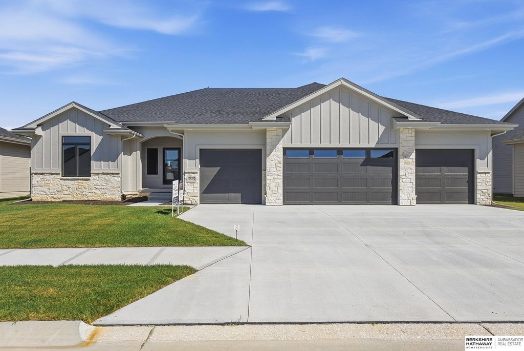 5815 N 198th Street, Elkhorn