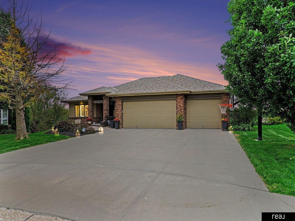 10215 Margo Street, La Vista