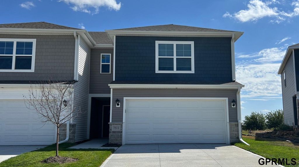 8924 N 166th Street, Bennington