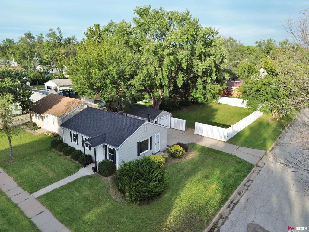 2900 N 40th Street, Lincoln
