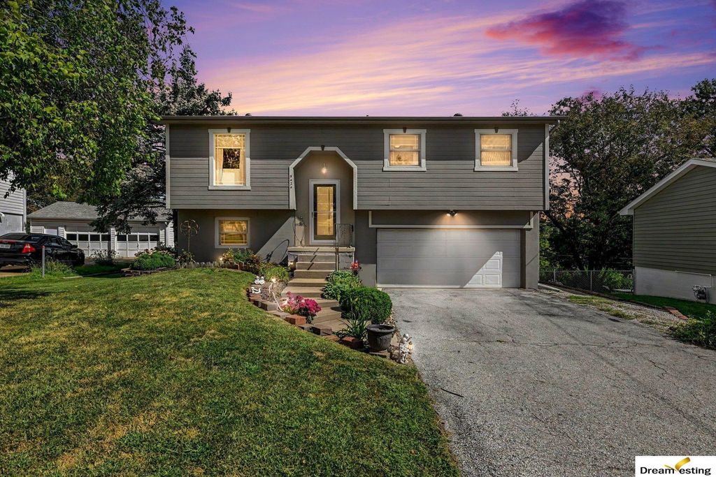 9424 Fowler Avenue, Omaha