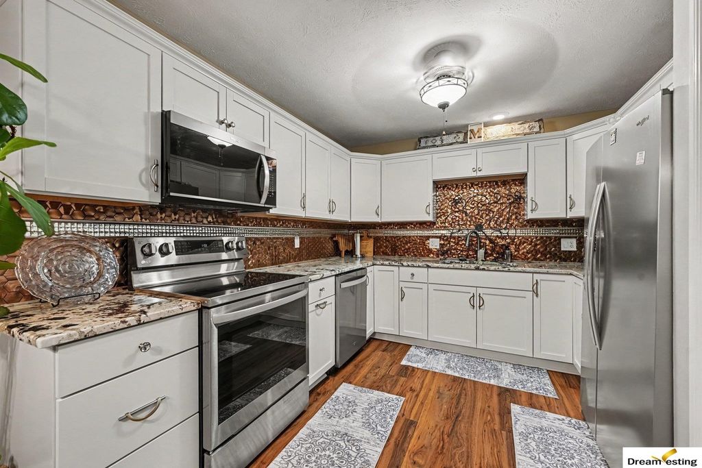 9424 Fowler Avenue, Omaha