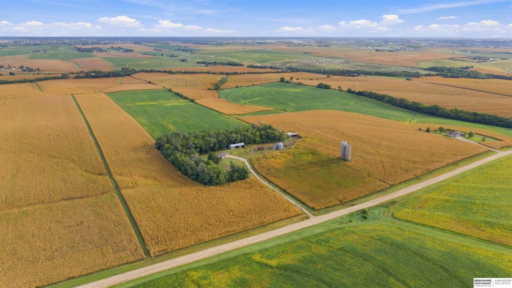 18702 Pflug Road, Springfield