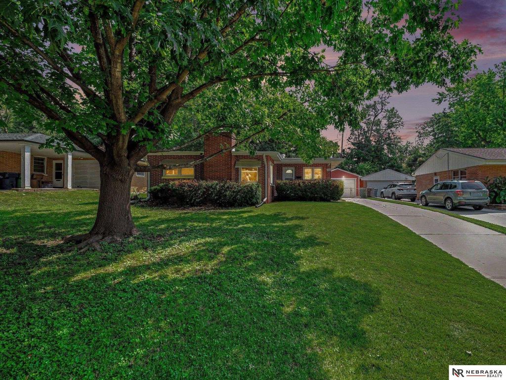 2009 Calhoun Street, Bellevue