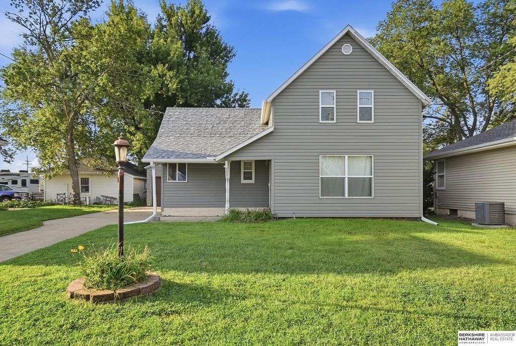 509 E Elk Street, Hooper