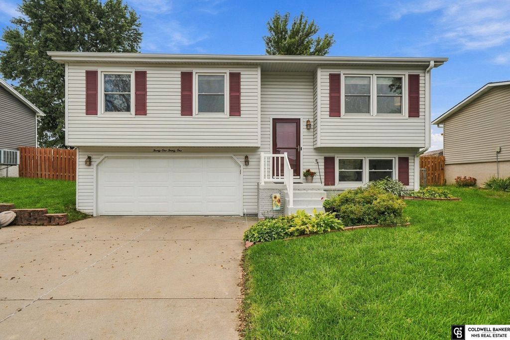 2121 W Sandpiper Lane, Lincoln