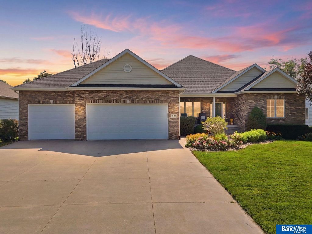6750 Shadow Ridge Road, Lincoln