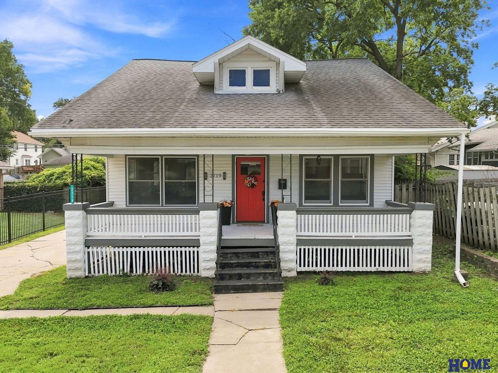 2719 Washington Street, Lincoln