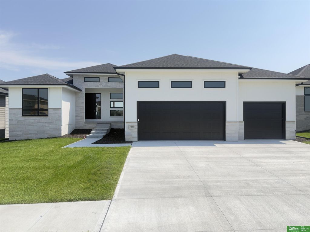 5811 N 197th Street, Elkhorn