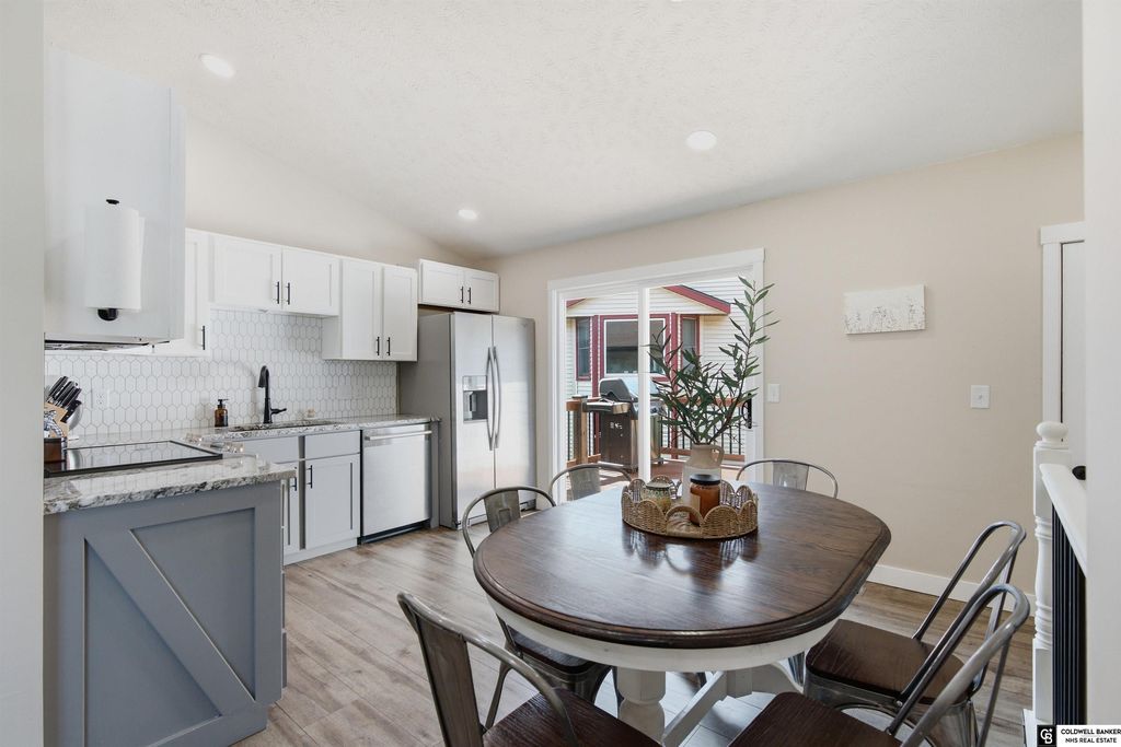 511 Mormon Trail, Lincoln
