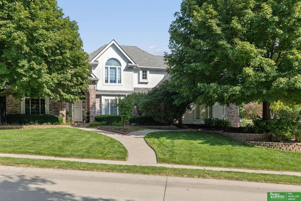 2611 N 159 Street, Omaha