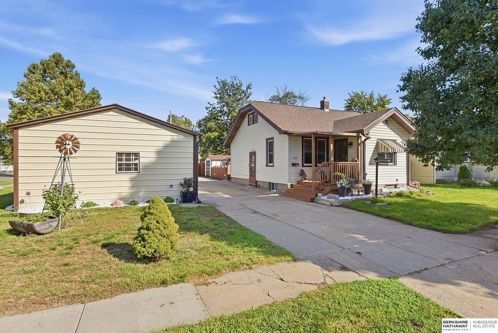 205 S 28th Street, Council Bluffs
