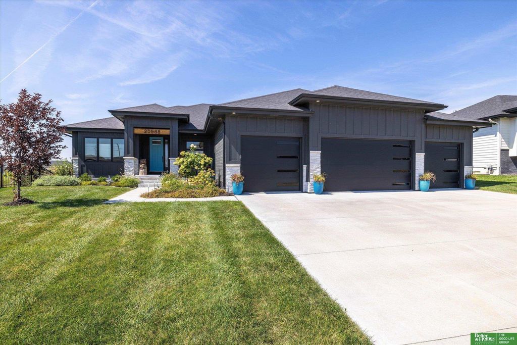 20988 Jaynes Street, Elkhorn