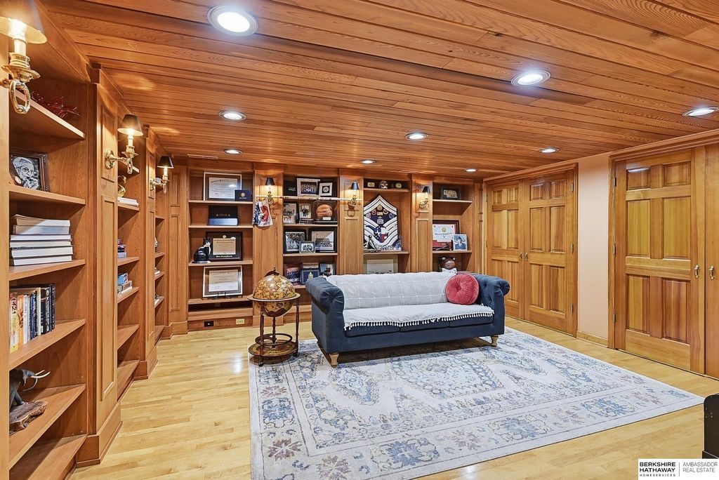 703 Canyon Road, Bellevue