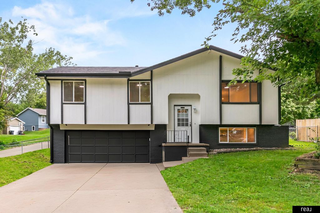 7175 N 51st Street, Omaha