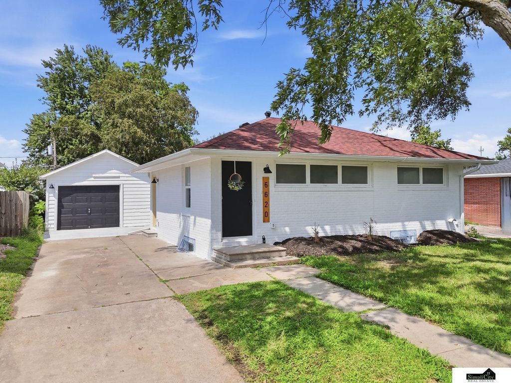 6620 Benton Street, Lincoln