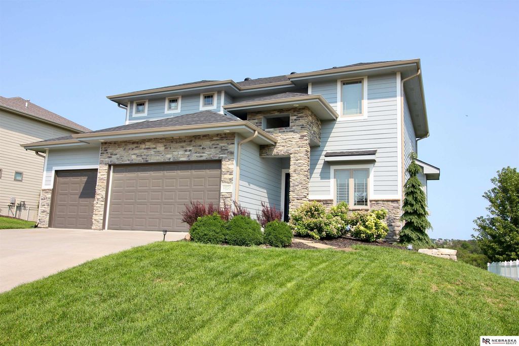 11723 S 109th Street, Papillion