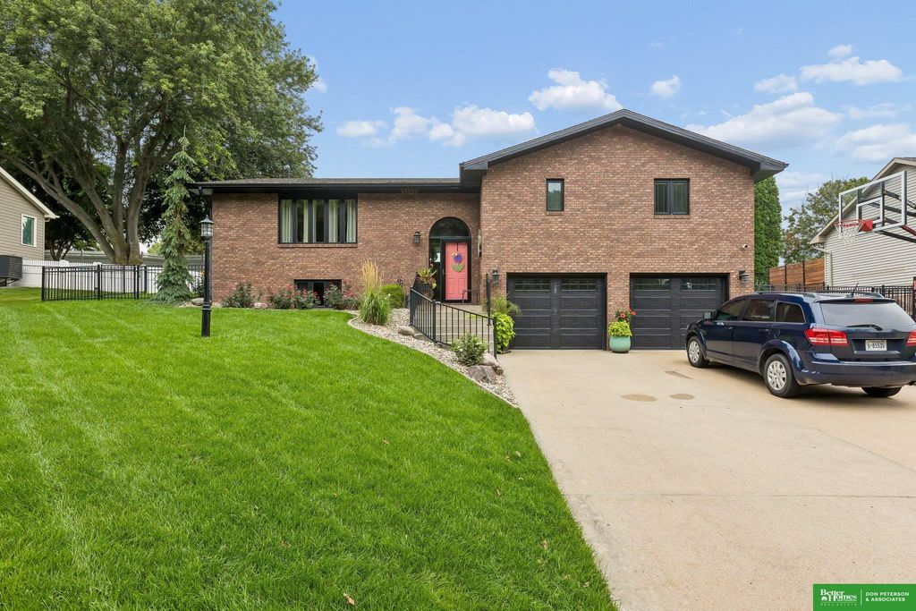 2711 Eagle Drive, Fremont