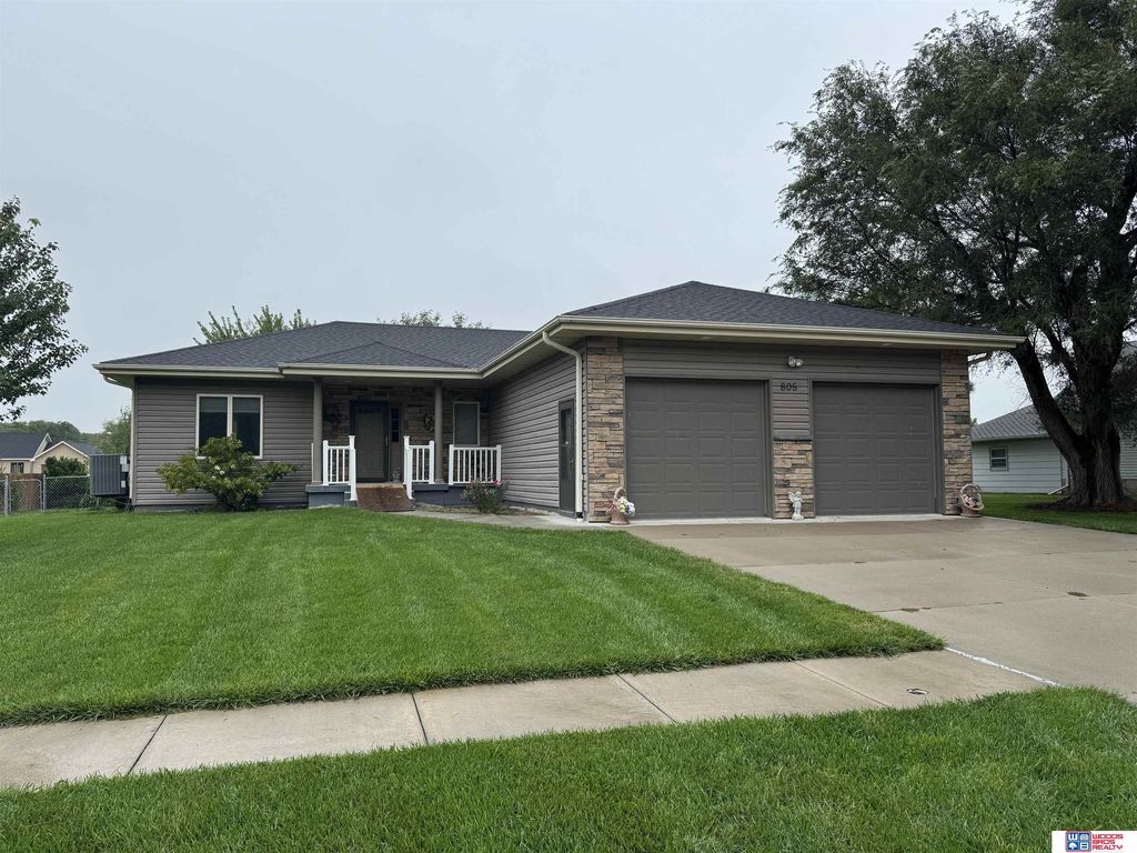 805 E 7th Street, Stromsburg