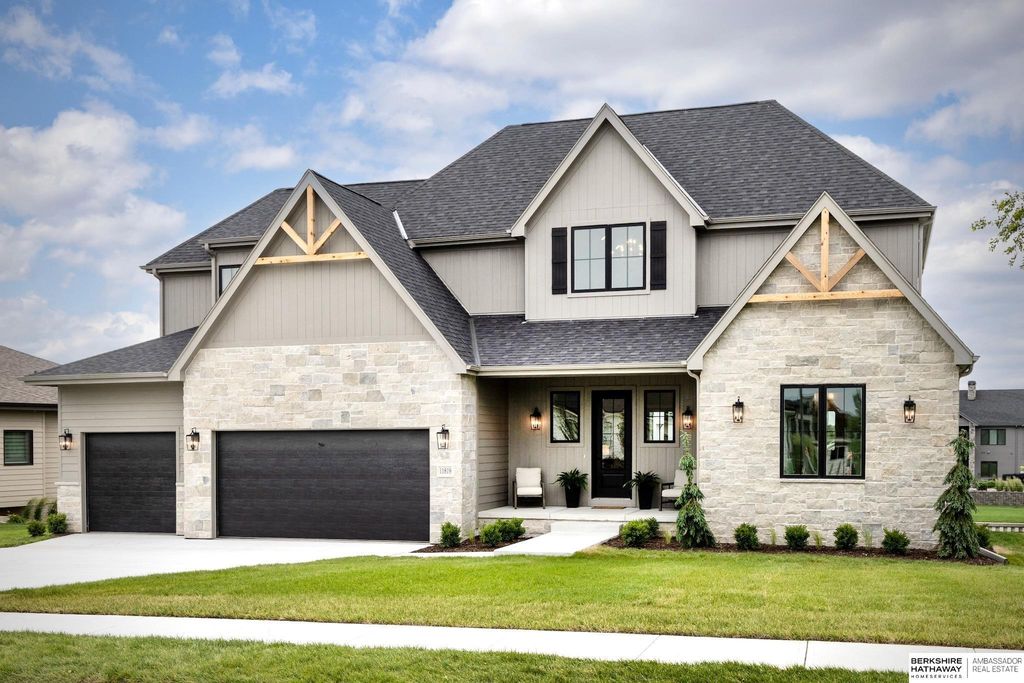 11819 N 173rd Circle, Bennington