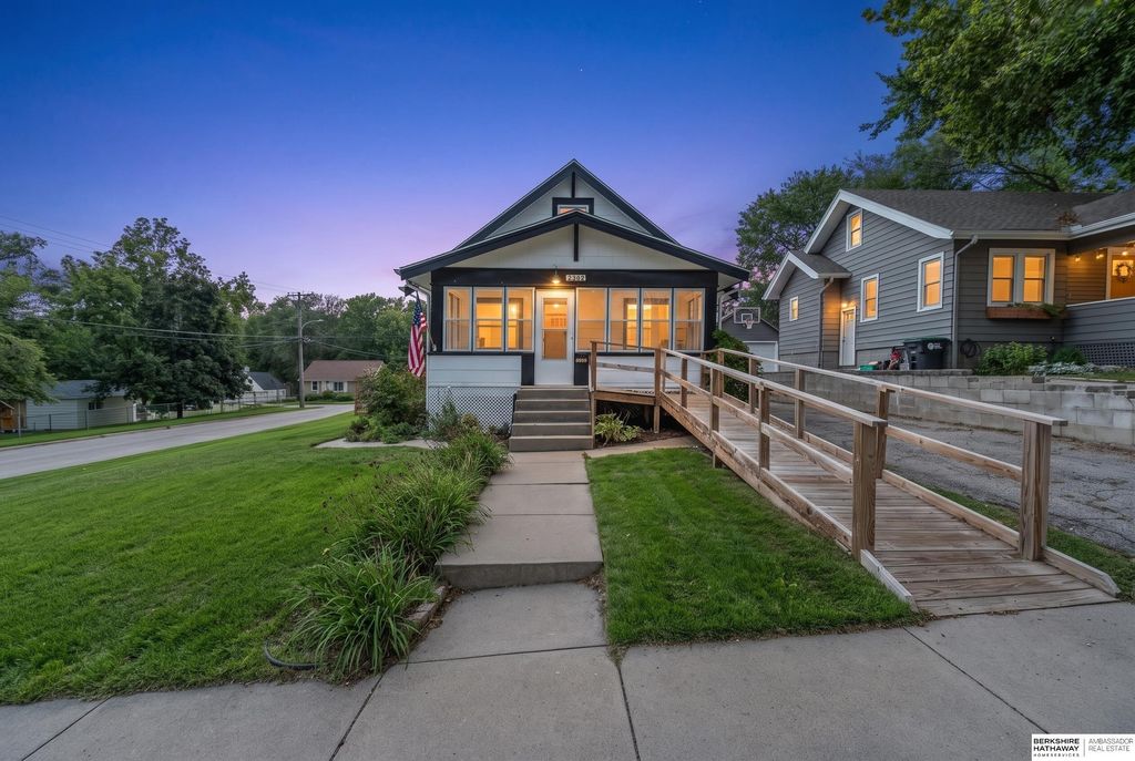 2302 N 64th Street, Omaha