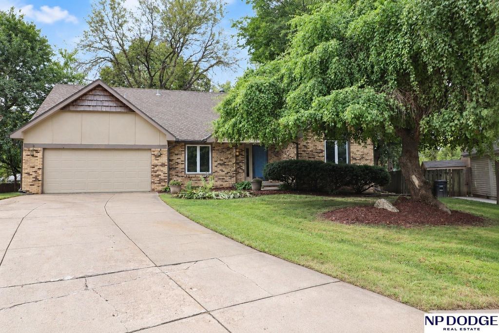 14909 Martha Circle, Omaha