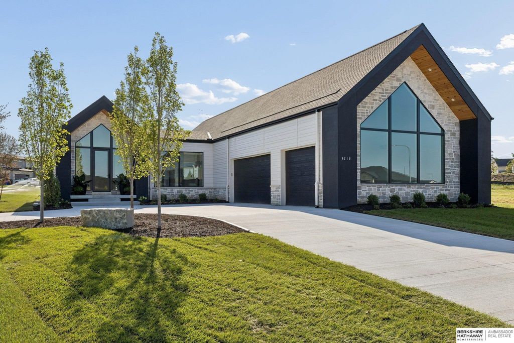3218 S 209th Court, Elkhorn