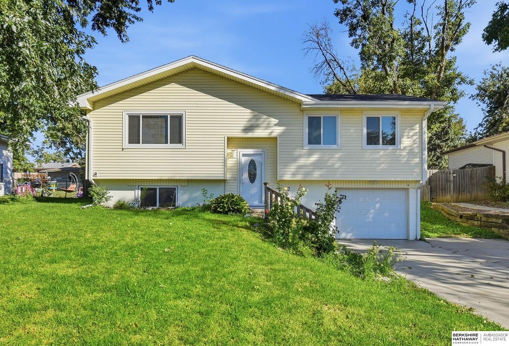 40 Pine Crest Drive, Yutan